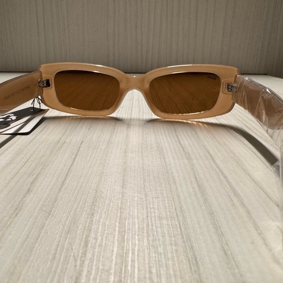 Reality Sunglasses Brand New with Case and Tags - Picture 6 of 9